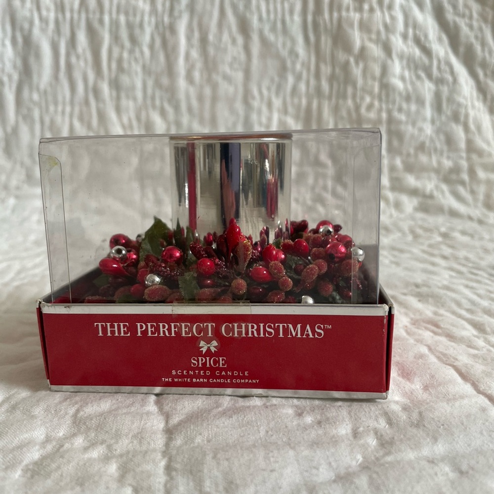 NWT Votive with removable/reusable Holly wreath.